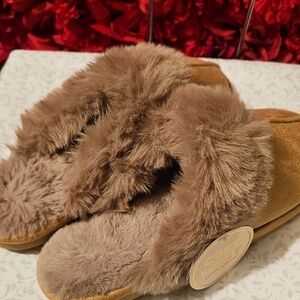 NWT Women's Brown Suede Furry Slippers Size Medium 7/8